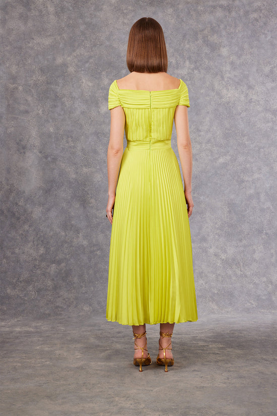 Carla Ruiz 99521 Yellow